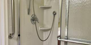 Charming 2 Bedroom/2 Bathroom Apartment Unit in Pond Condos! Gallery 21
