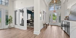 5636 Apartment Homes Gallery 15
