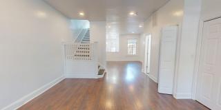 Four Bedroom 2,500 Square Foot House W/Back Patio, Multiple Kitchens/Laundry Facilities Gallery 4