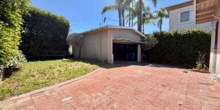 Spacious 3BD Manhattan Beach Home with Brand New Flooring, Large Den & 2-Car Garage Gallery 15