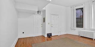 1115 MASSACHUSETTS Avenue NW Gallery 19