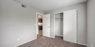 Summit Riverside Apartments Gallery 19