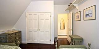 434 BELLEVUE Avenue Gallery 29