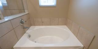 Three Bedroom with Garage near Grandview Gallery 13