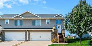 $2,040 | 3 Bedroom 3 Bath | Townhome | Attached Garage | Washer & Dryer Gallery 1