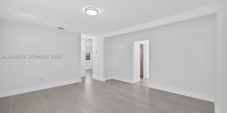 17150 NE 18th Ave Gallery 25