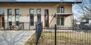 Stunning Luxury Home in Sunnyside **Move-In Special** Gallery 25