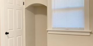 2436 Laurel Avenue Gallery 16