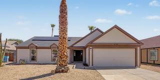 Non HOA 4 Bedroom, 2 Bathroom with Pool in Phoenix Gallery 1