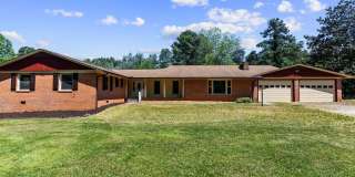 Large 4-Bed Brick Rancher with 2-Car Attached Garage! Gallery 1