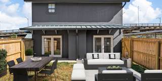 United Jewelers and Lee Hardware Apartments Gallery 22