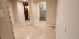 2979 YORKSHIP Square Gallery 4