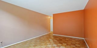 UNIQUE ONE BEDROOM AND DEN CONDO IS NOW AVAILABLE IN THE HIGHLY DESIREABLE PARKSIDE PLAZA CONDOMINIUM Gallery 17