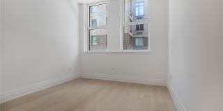 108 Leonard Street Gallery 6
