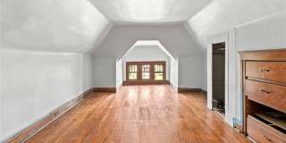 4571 Vancouver Street Gallery 11