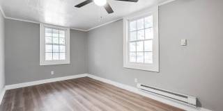 216 E Division - Pilot Point Gallery 9