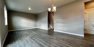 Gorgeous 4 Bed, 2.5 Bath Newer Build in Berthoud! Gallery 10