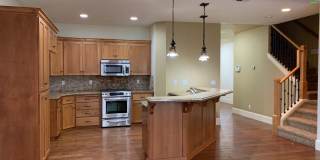 COMING SOON! GORGEOUS Townhome...  LOCATION , LOCATION near Peace Health Hospital Gallery 8