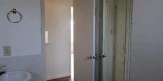 1456 E Elm Street Gallery 13