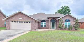 Lynn Haven! Custom Built Brick Home! 4 bedroom 2.5 Bath 2 Car Garage Gallery 1