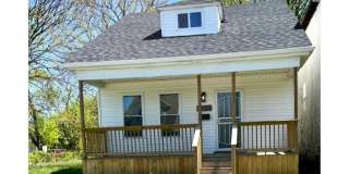 Beautifully renovated Lasalle Gardens home Gallery 1