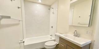 Nicely renovated, pet friendly 3 bed in South Boston. Gallery 14