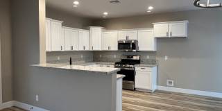 3 Bedroom Home Located in El Camino Village PETS OK Gallery 7