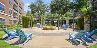 5225 Maple Avenue Gallery 31