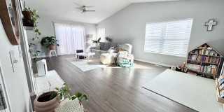 8255 Silver Glen Drive 8255 Silver Glen Drive Gallery 5
