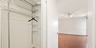 4915 Tyrone Ave Gallery 12