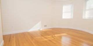 Nicely renovated 3 bed unit in Brookline Gallery 7