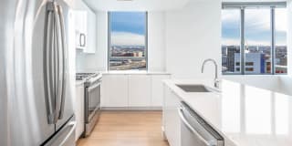 660 Washington Gallery 18