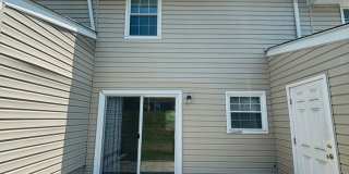 2 Bedroom, 1.5 Bath Townhouse Gallery 9