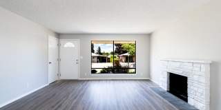 3 Bedroom Rambler Situated on a Large Lot with Mature Landscaping! Gallery 5