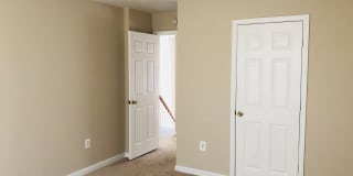 HOME IN PARK RIDGE!! Gallery 17