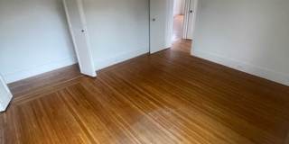 Great House in Oakland with a yard! 2 Beds, 1 Bath Gallery 31