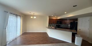 FOR RENT-Available Now! 3 Bed / 2.5 Bath Town-home Gallery 4