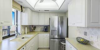 26235 Hickory Boulevard Gallery 11