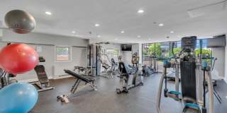 28 Riverside Avenue Gallery 30