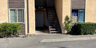Newly renovated 2 bed x 1 bath on top floor in Kirkland! Gallery 3