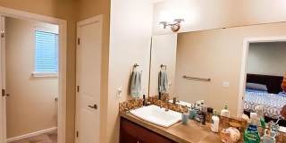 Beautiful Bothell Townhome Gallery 11