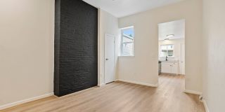 Newly renovated 2 Bed, 1 Bath w/ Bonus Room, Central AC, Laundry - Available September 5th! Gallery 6