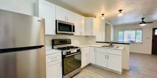 Studios and 1 Bedrooms in Central Location Tucson! Gallery 2