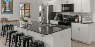 2 Southport Lane Gallery 17