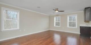 412 WOODCREST Drive SE Gallery 22