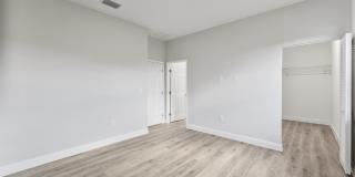 727 Cane Street East Gallery 27