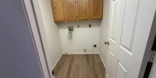 Hard to Find 4 Bedroom Single Story Gallery 15