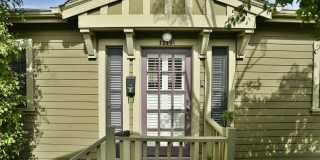 Adorable 1 bed / 1 bath Apartment in the Heart of Echo Park with In-Unit Laundry, Parking & Private Yard Gallery 6