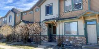 Live, Work, Relax - Comfortable Townhouse with AC Gallery 1