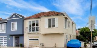 Bright Corner Home with Family Room, Yard & Laundry in Prime Sunset Location! Gallery 1